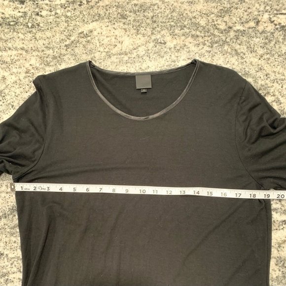 In wear long sleeve, T-shirt, size XL - Picture 4 of 7